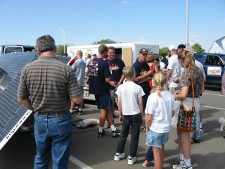 Onlookers at the Albuquerque media stop